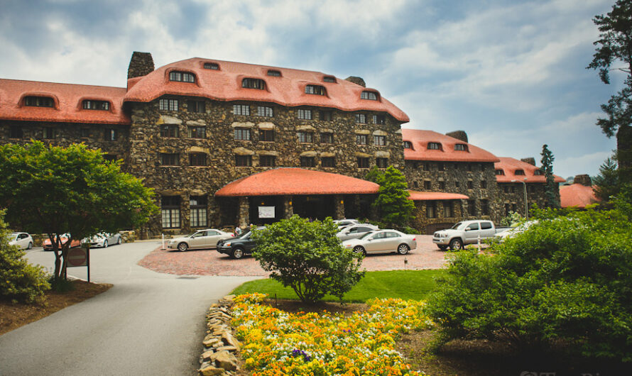 The Grandeur of the Omni Grove Park Inn