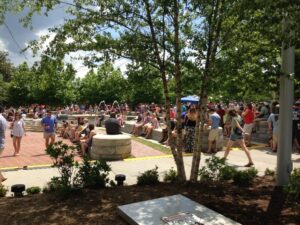 Crowds enjoy live music and beer sampling