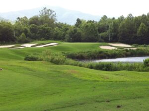 Scenic golf hole