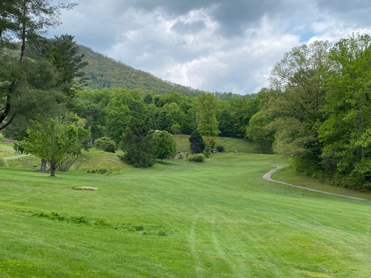 No. 11 par-4 to uphill green barely visible in this picture