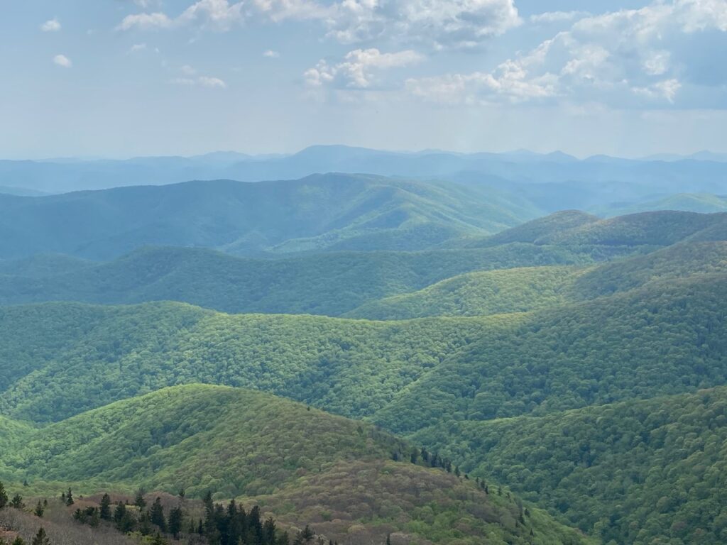 Views Devil's Courthouse