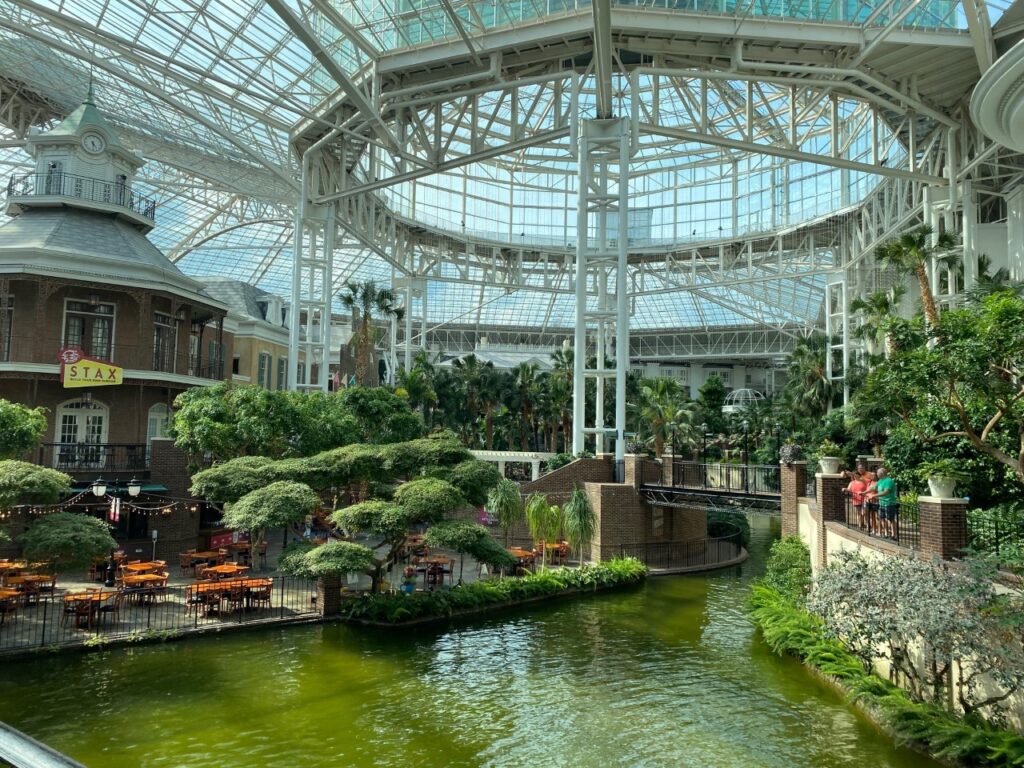 Delta River - Delta Atrium