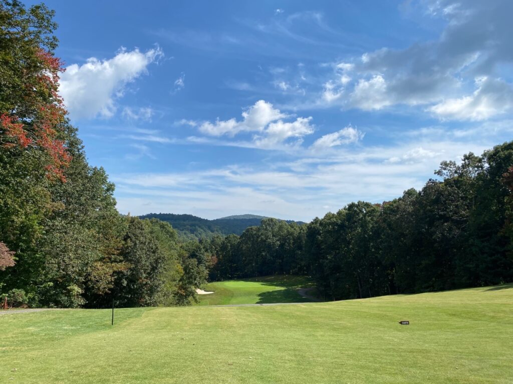 Connestee Falls Golf Club No. 4 two tiered fairway par-4