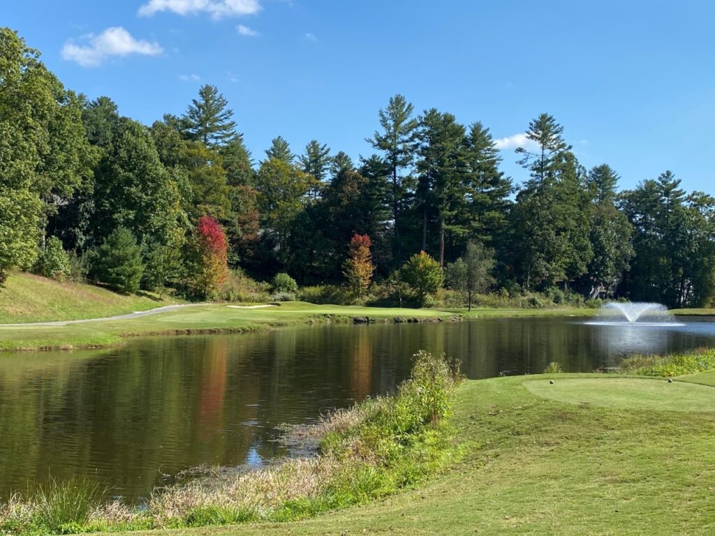 Challenging No. 10 a par-3