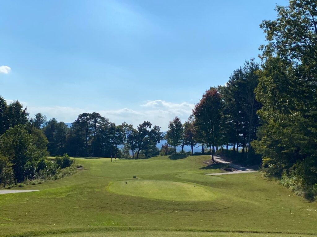 Cummings Cove No. 16 par-3