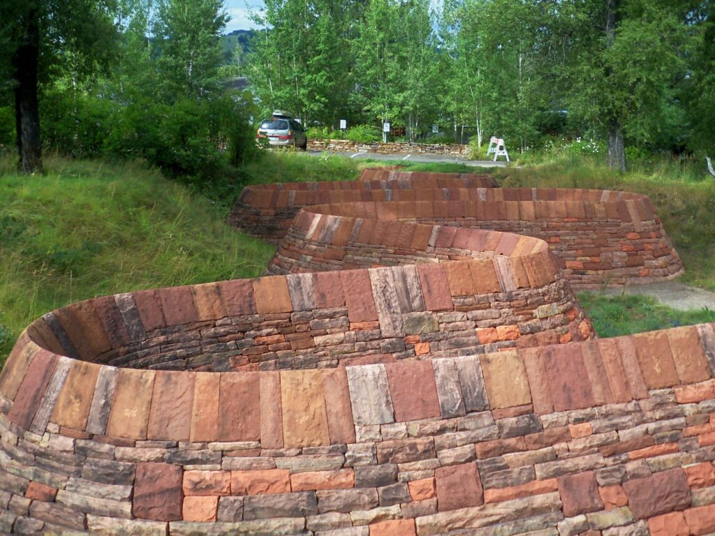 The Unique and Elegant Stone River