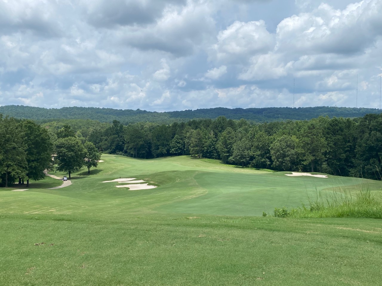 Oxmoor Valley Hole No. 1 a par-4 downhill dogleg